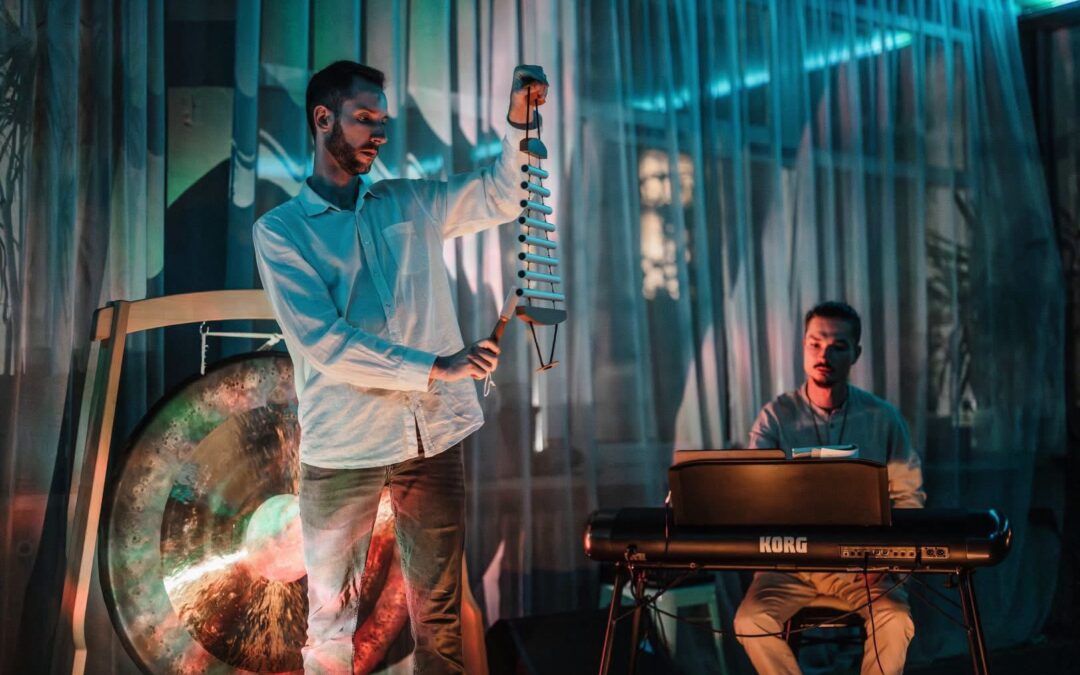 Niedzielny Koncert Medytacyjny dla górnych czakr – sLOVEmed & PianoMagician